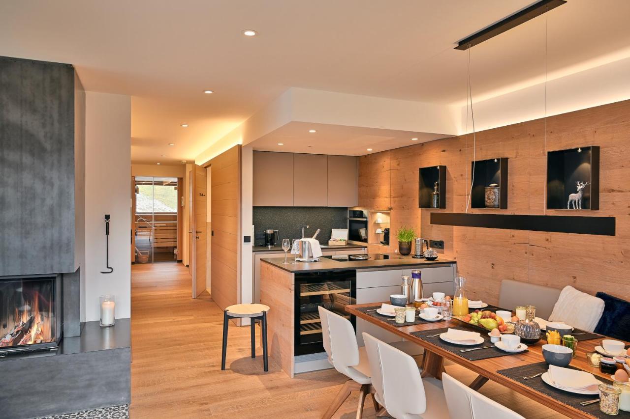 Chalet Hohe Welt - Luxury Apartments เลคอัมอาร์ลแบร์ก ภายนอก รูปภาพ