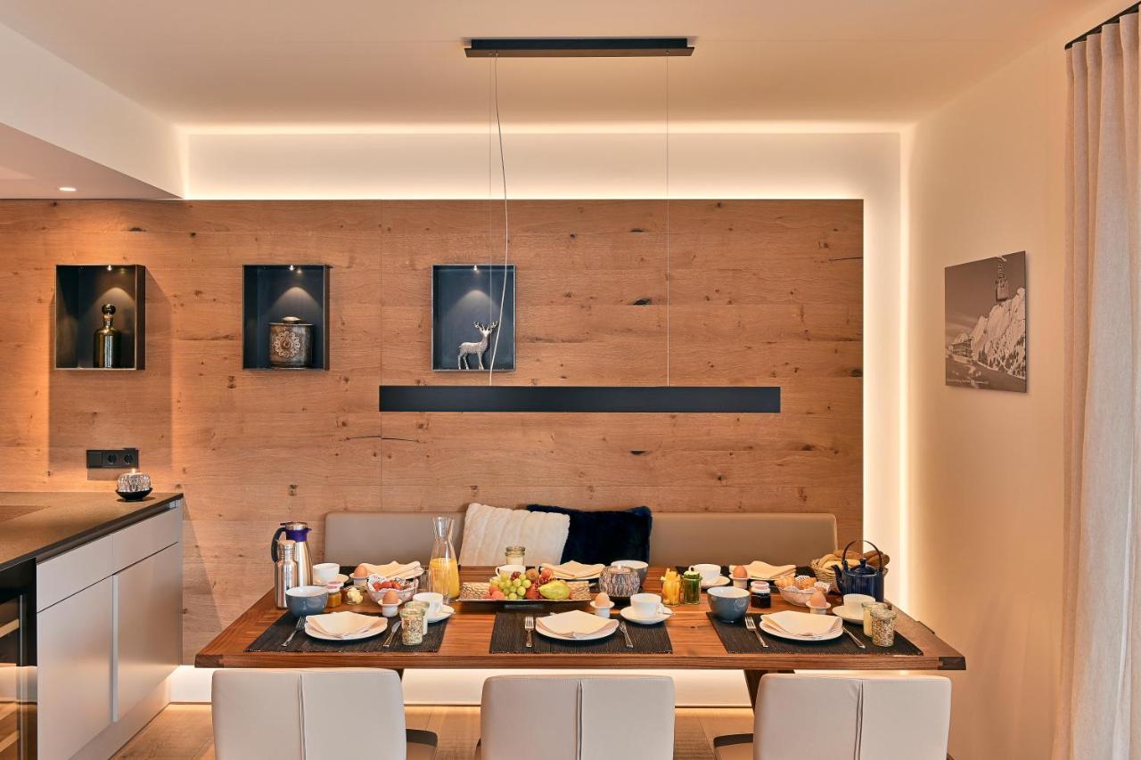 Chalet Hohe Welt - Luxury Apartments เลคอัมอาร์ลแบร์ก ภายนอก รูปภาพ